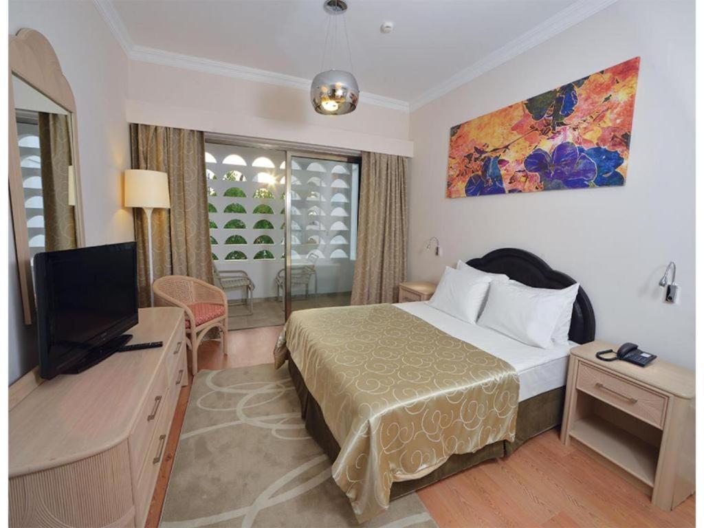 Jasmine Court Hotel Kyrenia  Zimmer foto