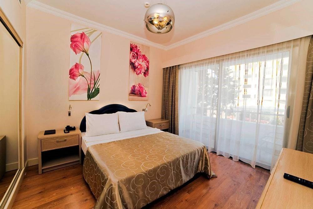 Jasmine Court Hotel Kyrenia  Zimmer foto